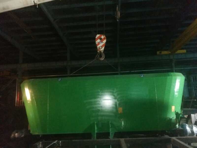 內蒙古某公司購買(mǎi)固定式TMR攪拌機 內蒙古某公司購買(mǎi)固定式TMR攪拌機