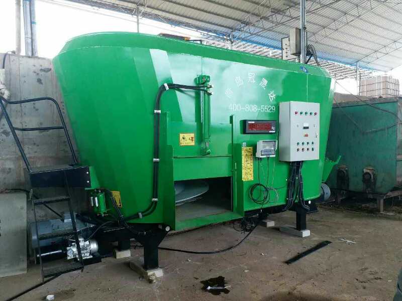 河南某公司購買(mǎi)固定式TMR攪拌機 河南某公司購買(mǎi)固定式TMR攪拌機