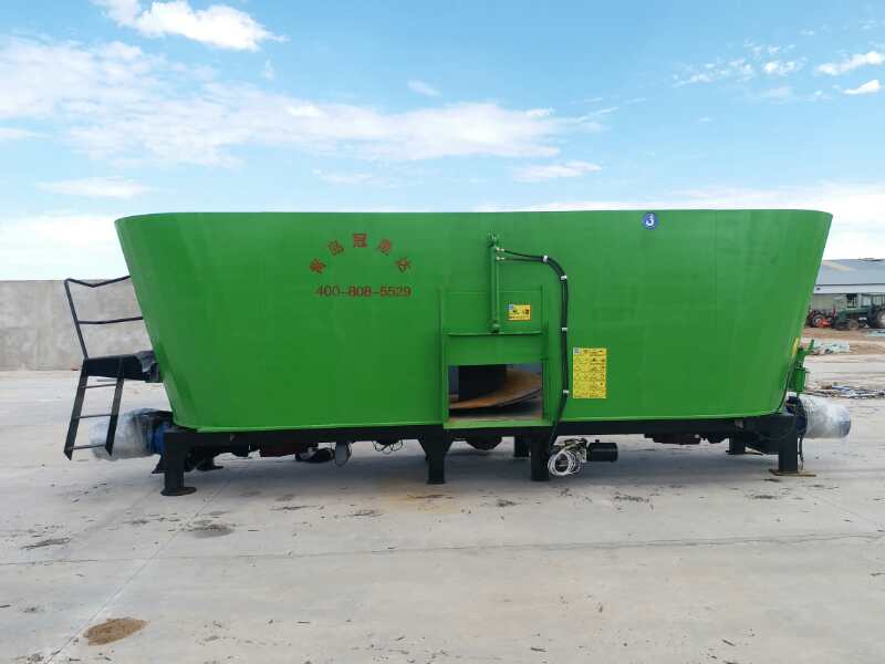 河南某公司購買(mǎi)固定式TMR攪拌機 河南某公司購買(mǎi)固定式TMR攪拌機