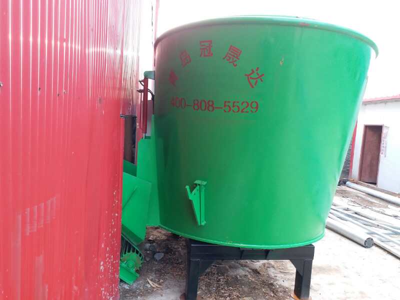 河南某公司購買(mǎi)固定式TMR攪拌機 河南某公司購買(mǎi)固定式TMR攪拌機